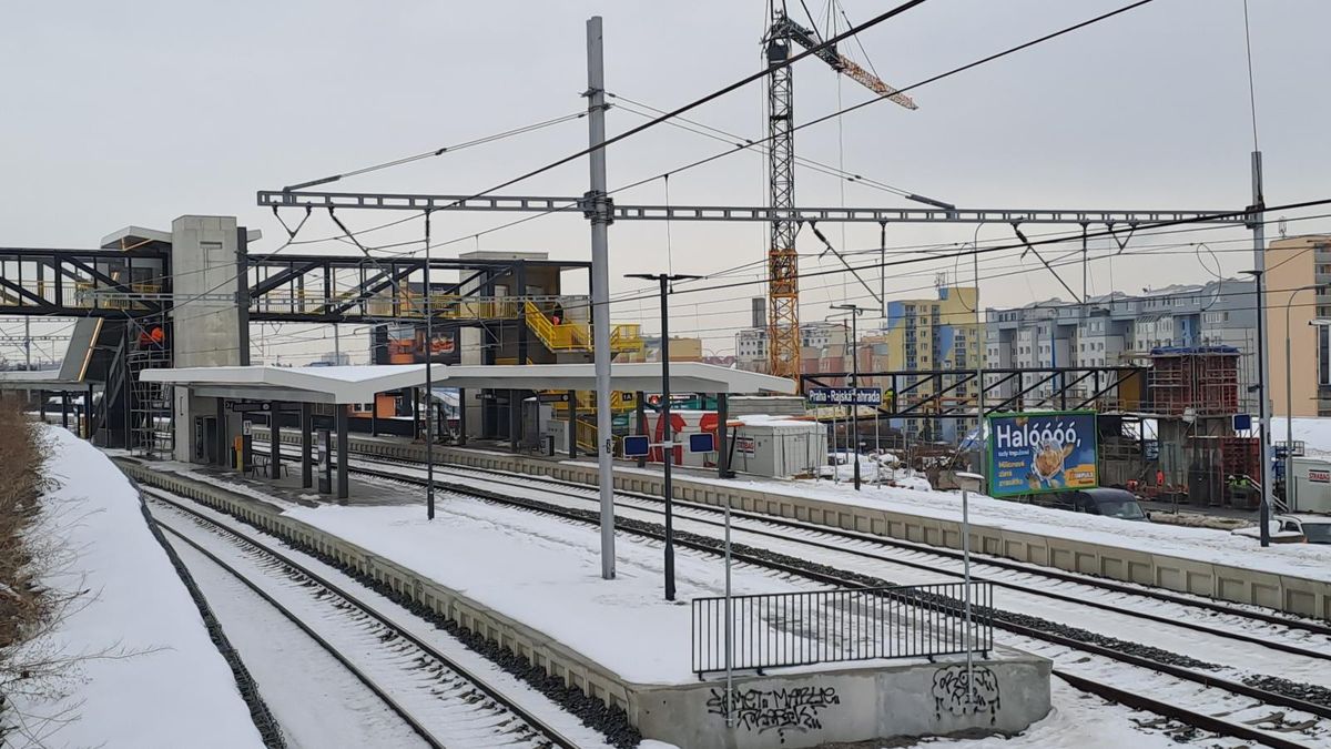 Vlaky v Praze začnou od neděle zastavovat na Rajské zahradě